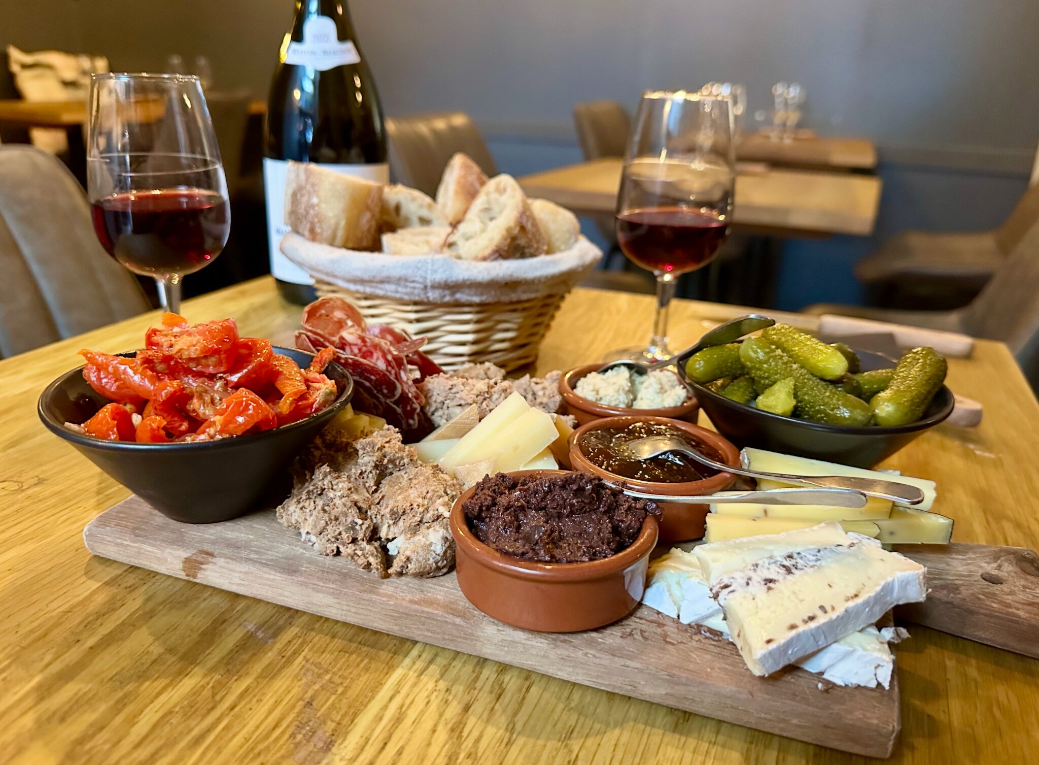 Apéro board at 17:45 in Lille